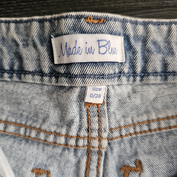 Trendy Light Blue Denim Jean Shorts - Picture 3 of 5